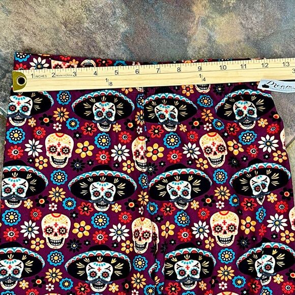 New! NWT Dream Leggings Day of the Dead Skulls One Size - Picture 4 of 9